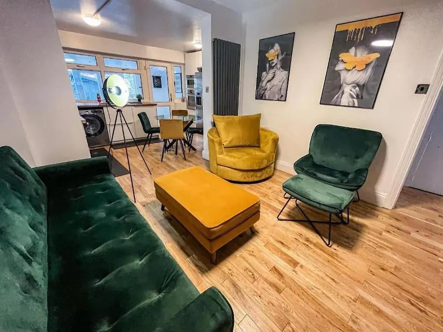 East London Townhouse By Harlington Apartment United Kingdom