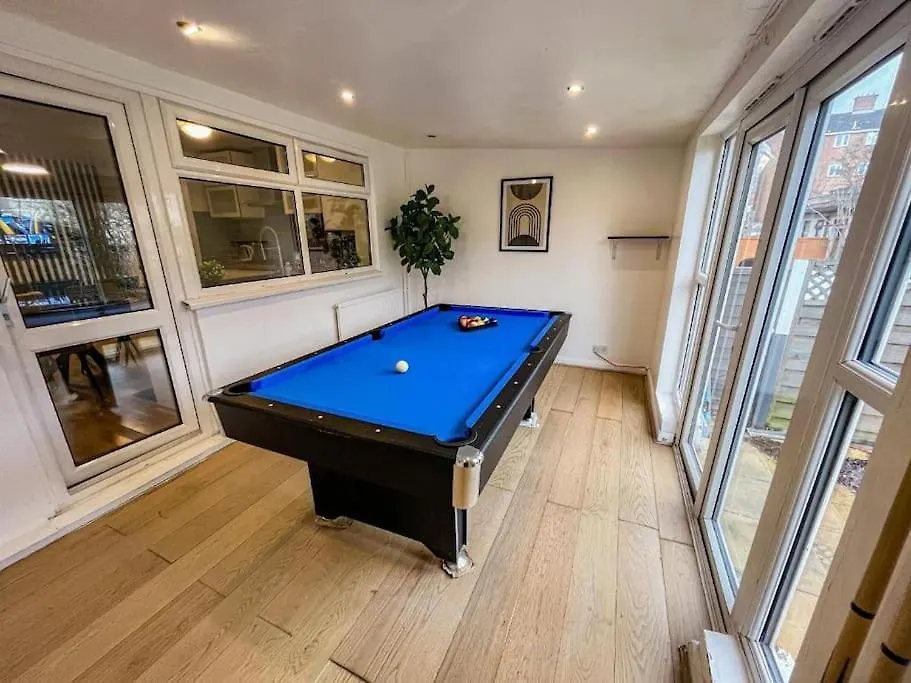 East London Townhouse By Harlington Apartment United Kingdom