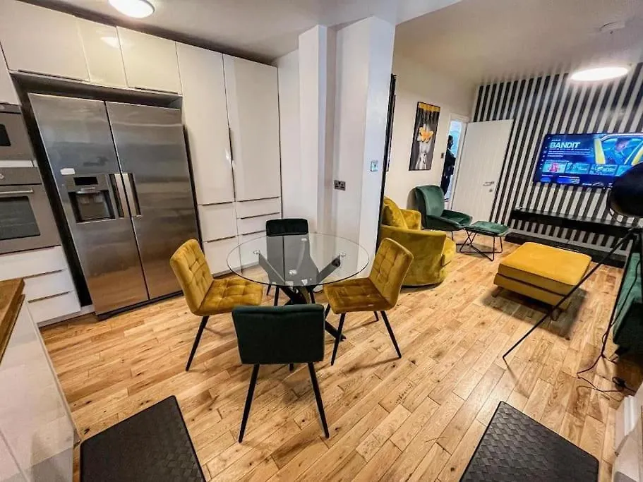 East London Townhouse By Harlington Apartment 0*,