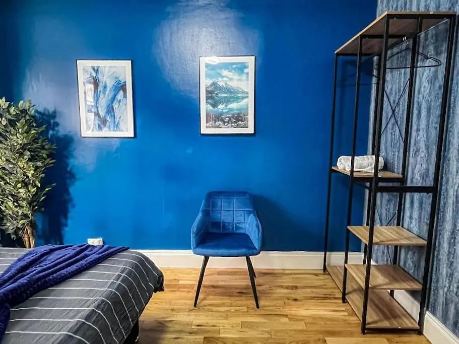 East London Townhouse By Harlington Apartment